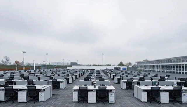 网站维护中的性能比较与适用条件分析